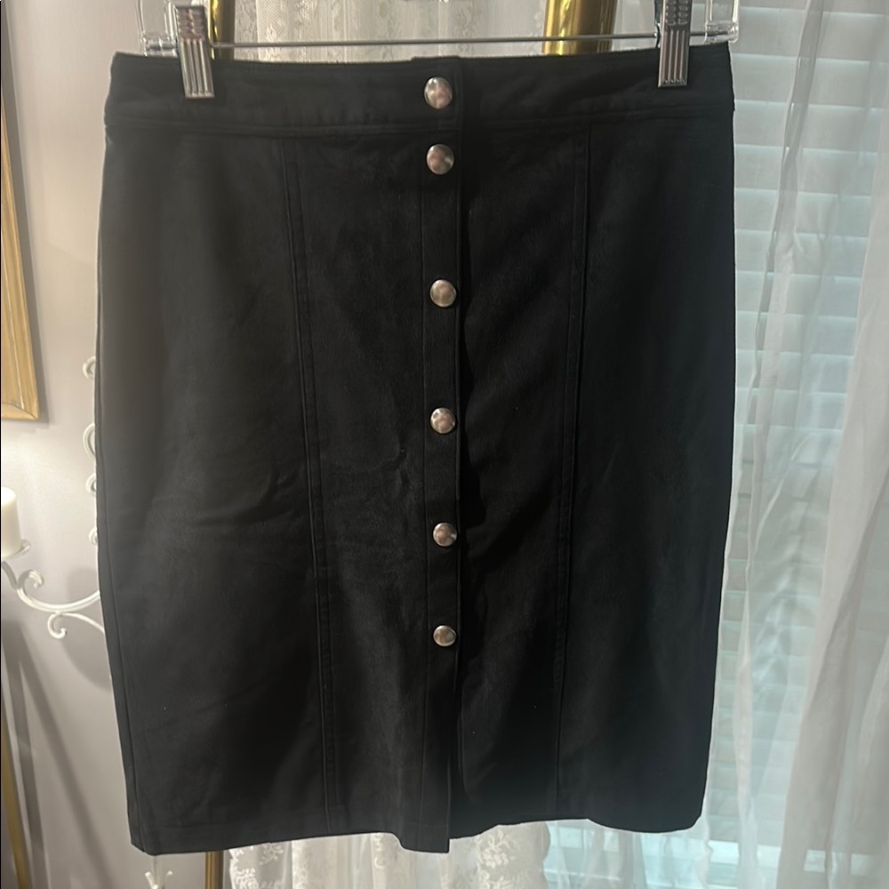 Black Knee-Length Suede-like Skirt
